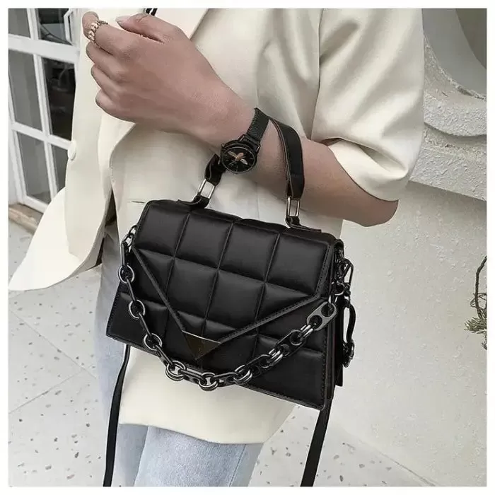 Chic Elegance: Luxurious Women’s Bag