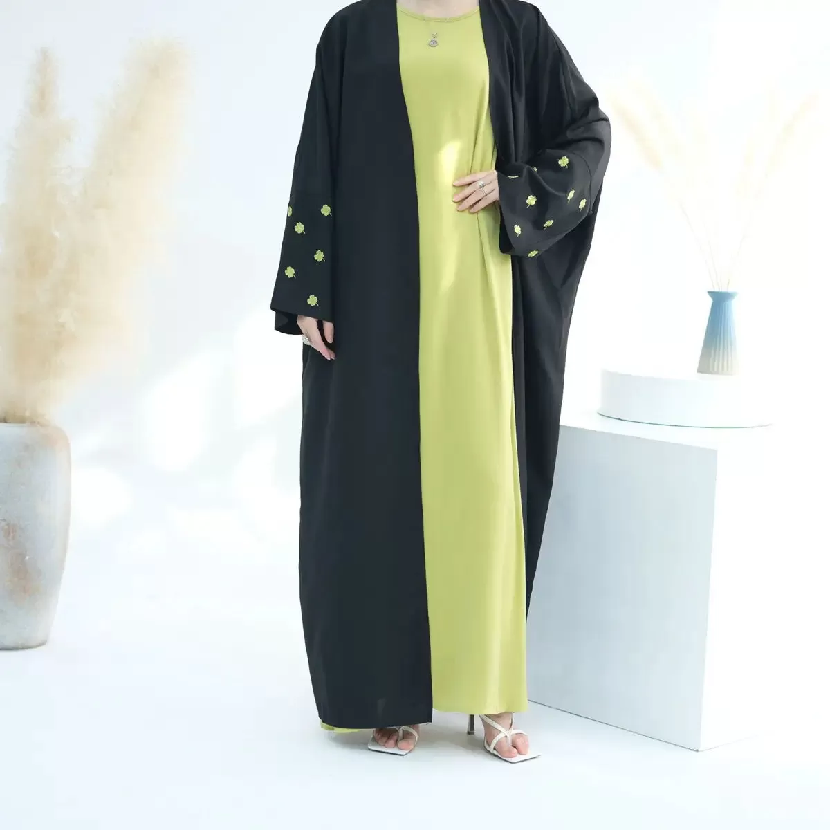 Clover Embroidery Cardigan Open Abaya Dress