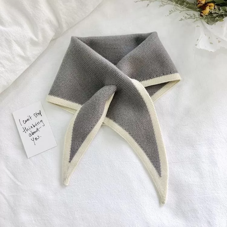 Cozy Two-Tone Woolen Knitted Triangle Scarf for Women - Perfect for Autumn & Winter