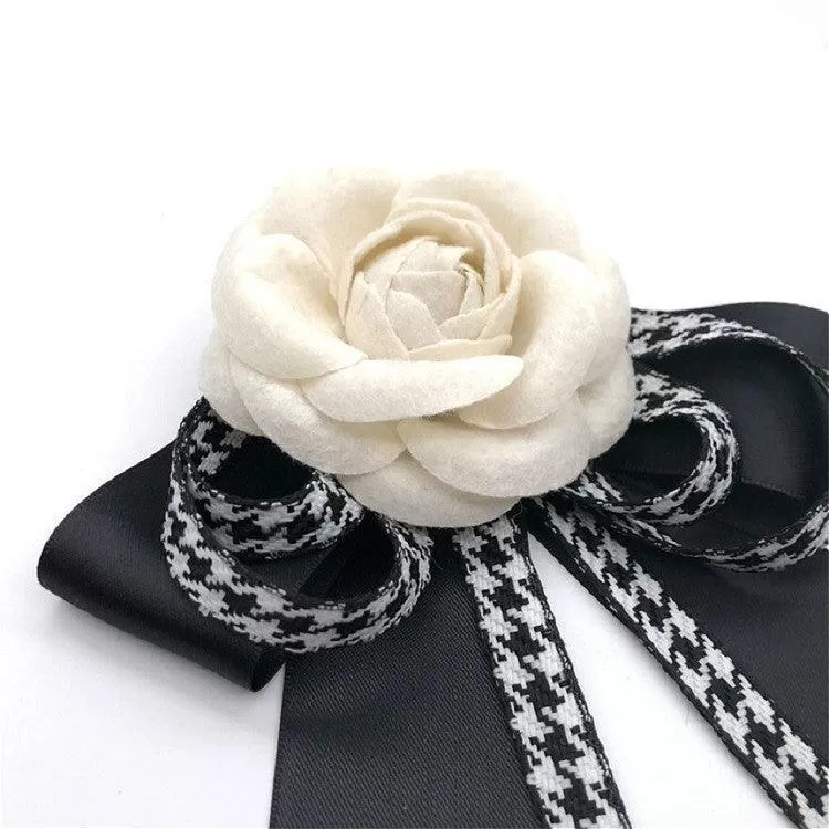 Elegant Ladies' 3D Bow-Knot Brooch - Stylish Woolen and Ribbon Accessory