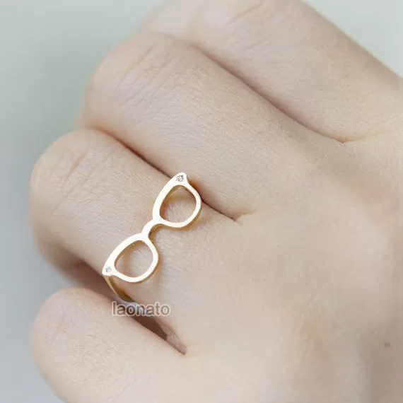 Geek Chic Glasses Ring