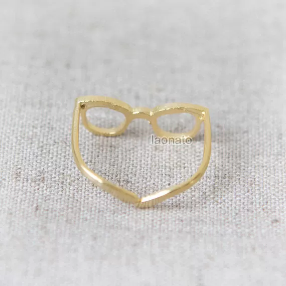 Geek Chic Glasses Ring