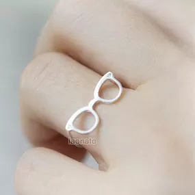 Geek Chic Glasses Ring