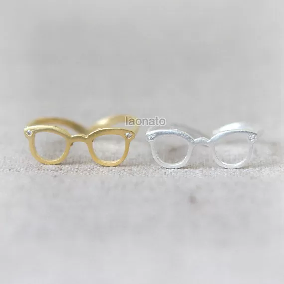 Geek Chic Glasses Ring