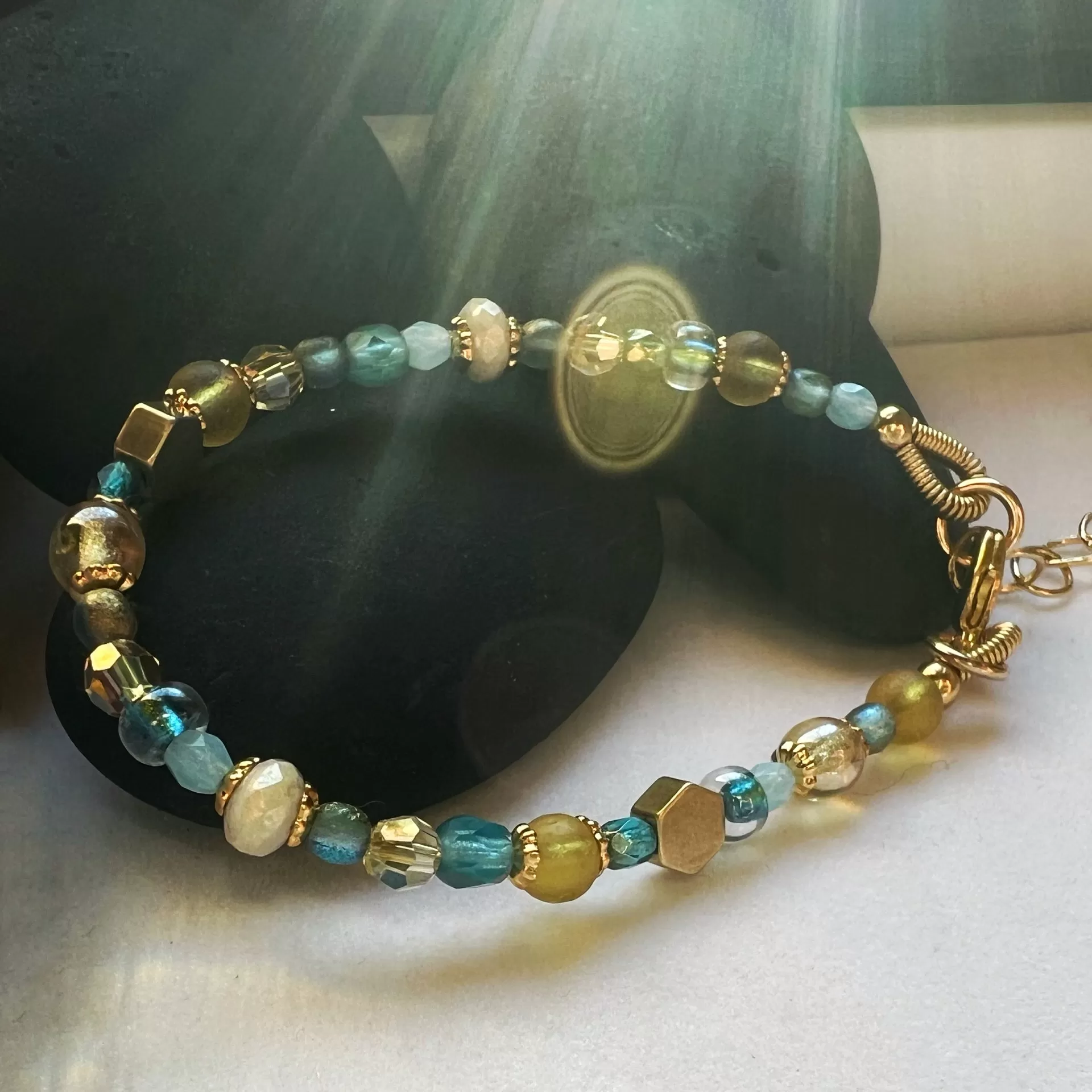 HoneyBead - Honeycomb Summer Bracelet