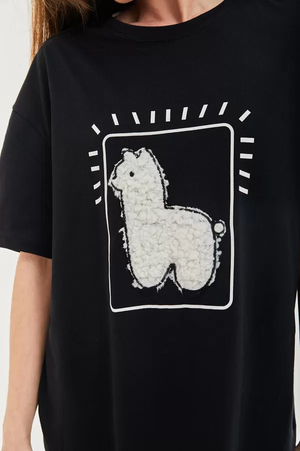 Liquorish Llama Oversized T-shirt