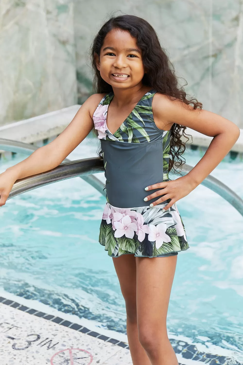 Marina West Swim Clear Waters Badekleid in „Aloha Forest Mother Daughter“-Badebekleidung