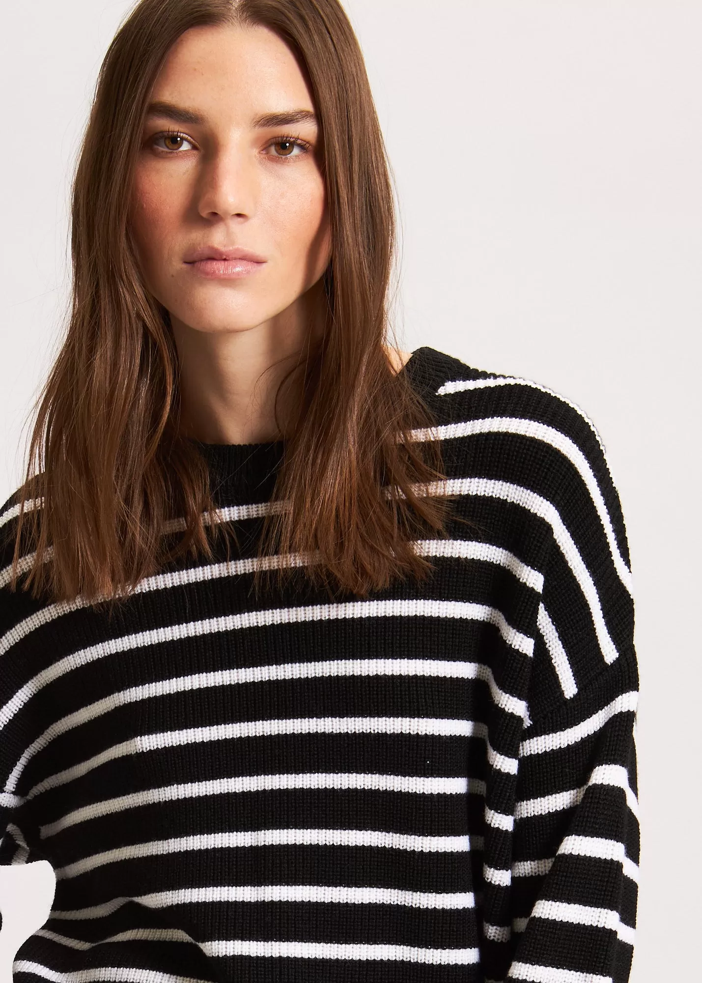 OVERSIZED STRIPED CREWNECK