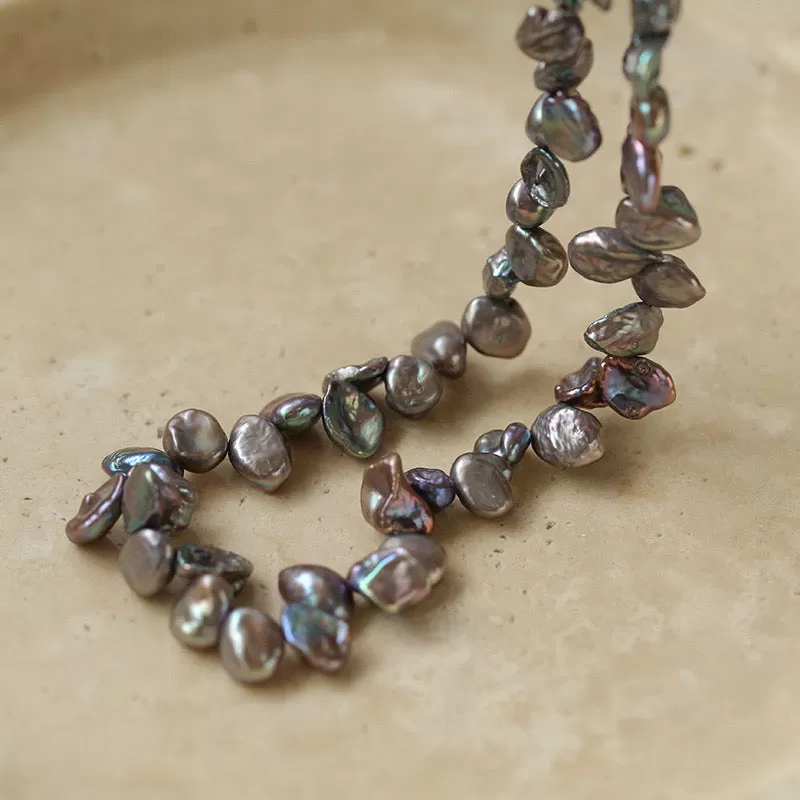 Sleek Gray Petal Pearl Necklace