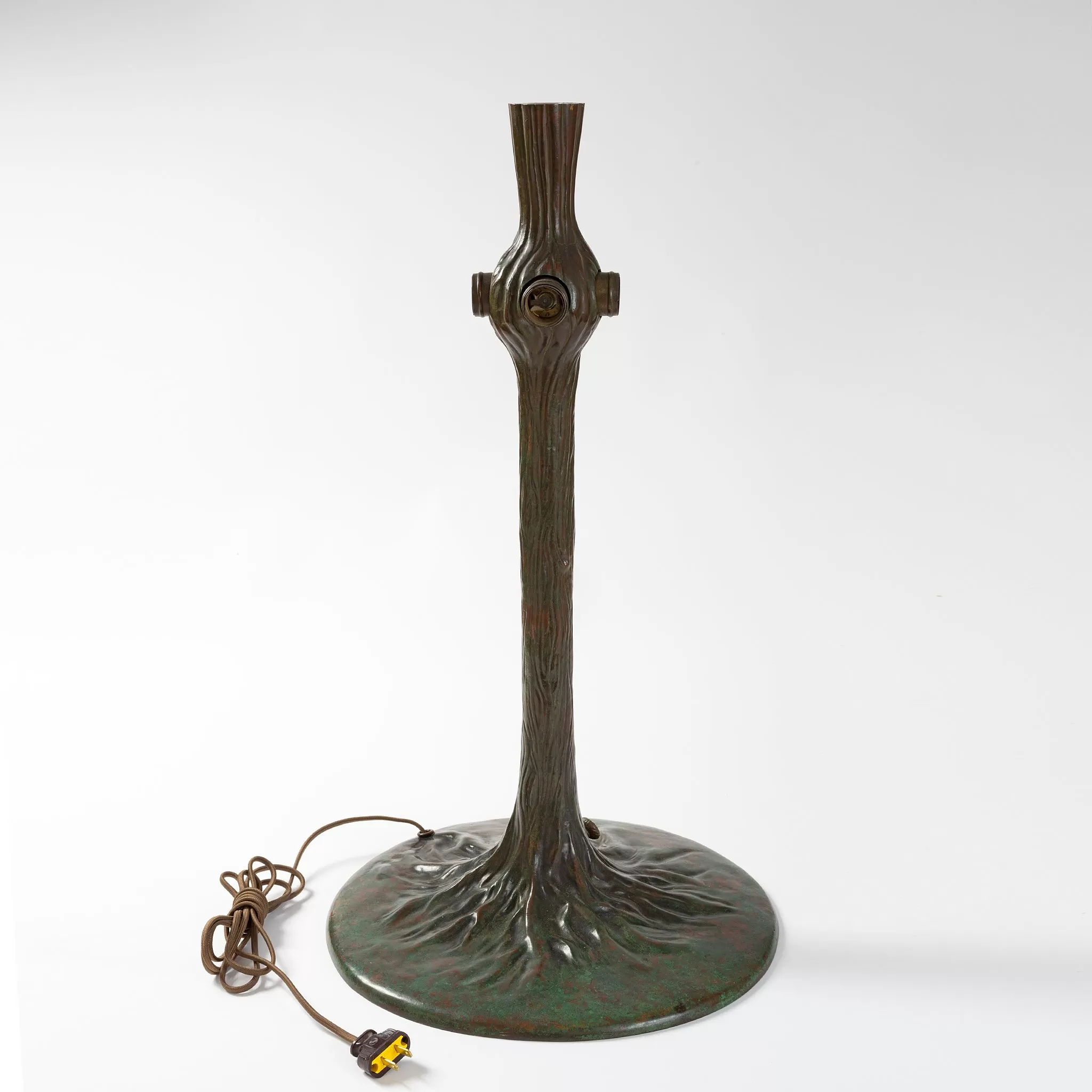 Tiffany Studios New York "Wisteria" Table Lamp